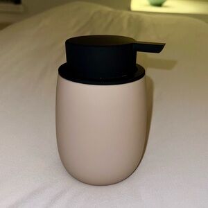 Matte Finish Ceramic Soap Dispenser